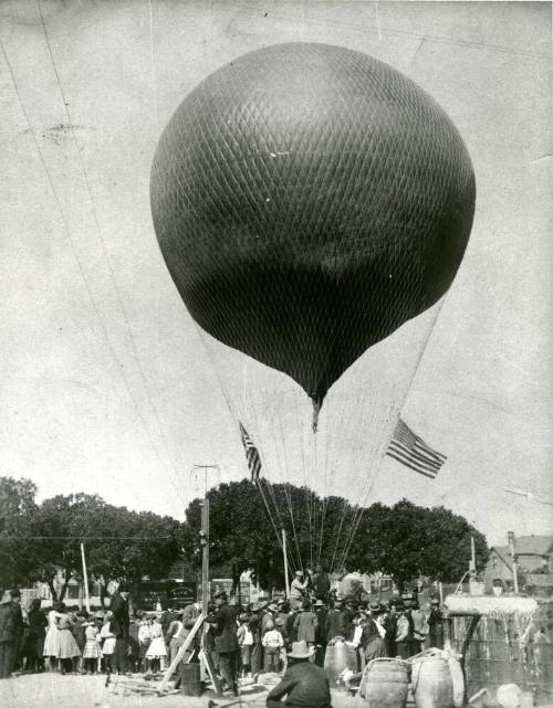 y Stamm and Joseph Blondin take flight at the 1919 Territorial Fair. Albuquerque Museum, gift of Bill Stamm, PA1980.075.009, ca. 1919.